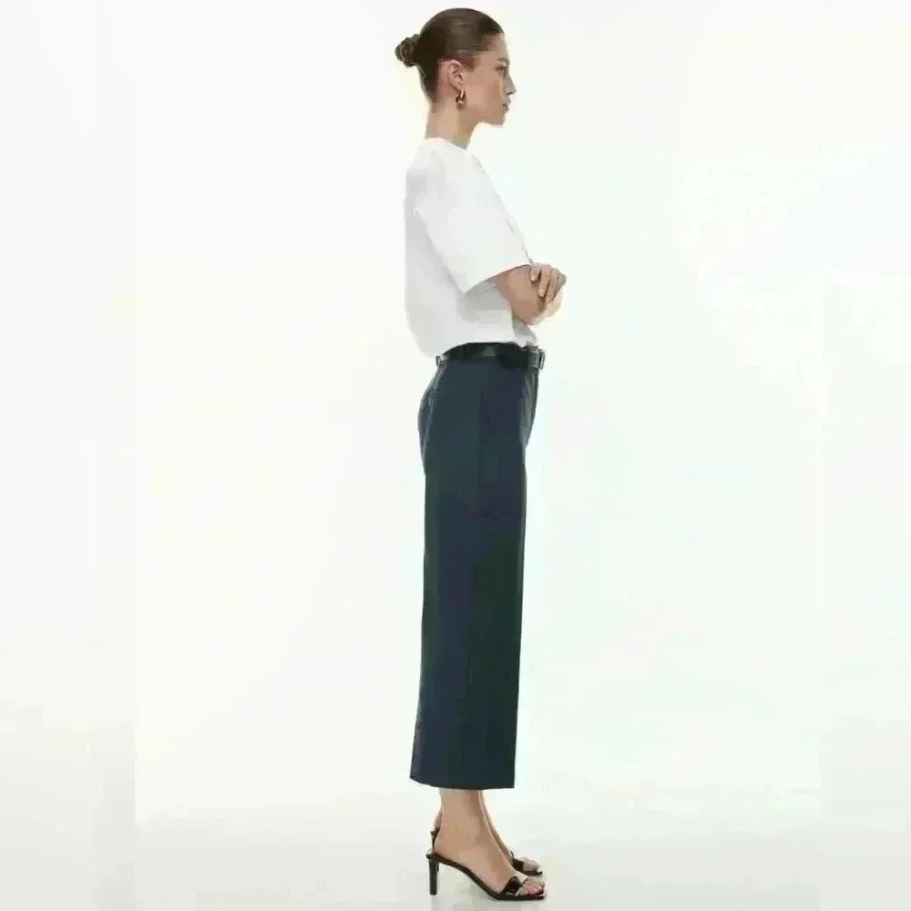 ARITZIA BABATON The Agency Crepe Cropped Pant in Navy